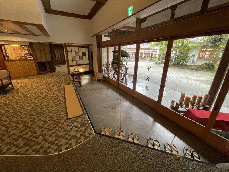 【伊豆・新井旅館】修善寺の登録有形文化財の宿　入口