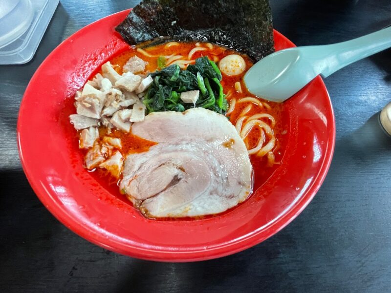 伊豆・横浜家系ラーメン壱角家　赤辛家系ラーメン830円（横浜家系ラーメン壱角家）