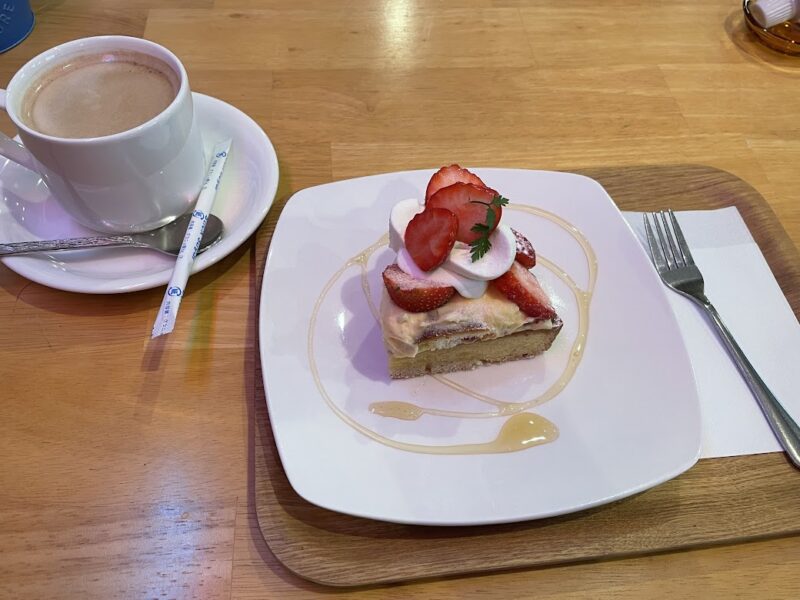 伊豆修善寺・Café HISAGO（ひさご）　苺のタルト450円＆コーヒー