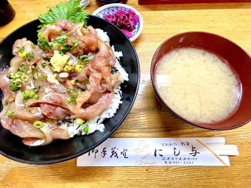 【沼津・にし与】あじたたき丼￥1,350