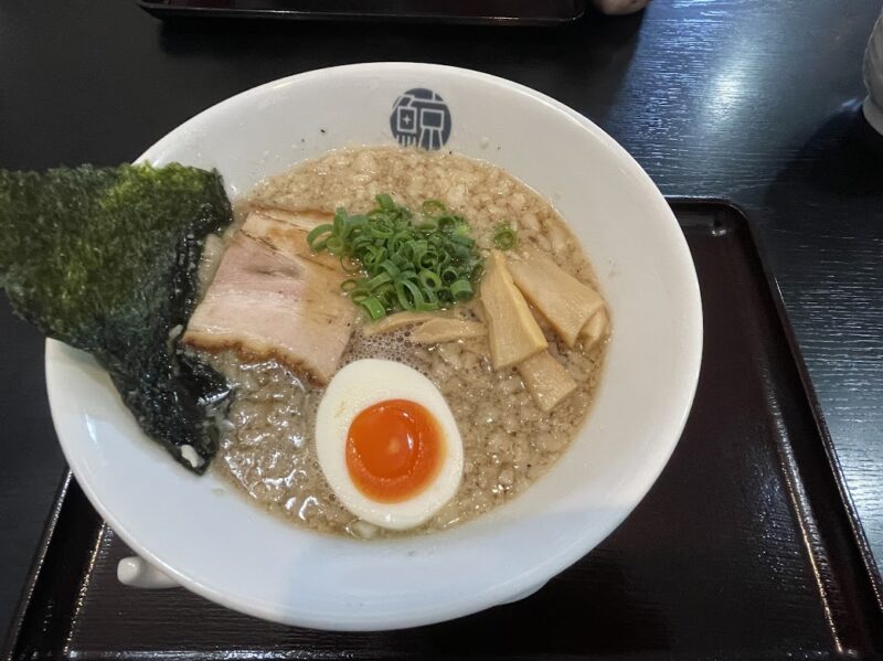 背脂醤油らーめん￥880【伊豆の国・拉麺屋 一匹の鯨】