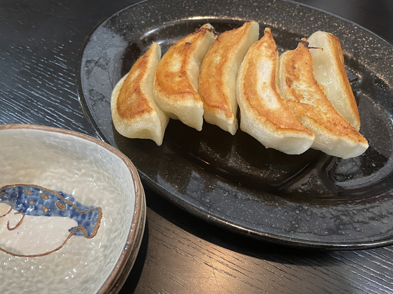 ぎょうざ￥390【伊豆の国・拉麺屋 一匹の鯨】