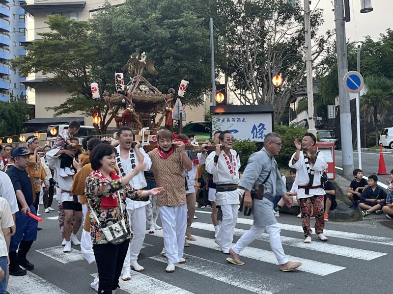 【伊豆の国市・長岡温泉 源氏あやめ祭】神輿