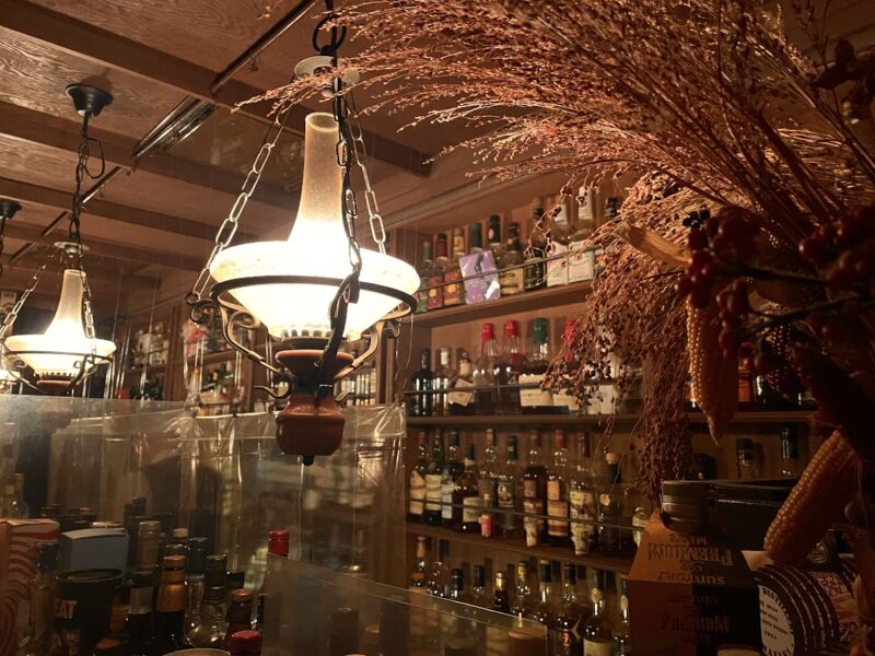 【伊東市・トリスバー】ウイスキーだけじゃない♪〈ちゅんころもちブログ〉店内