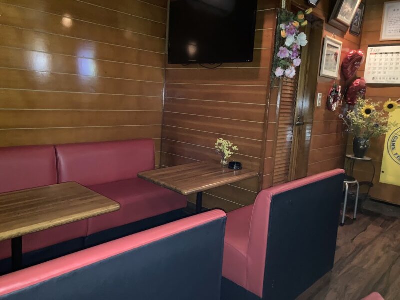 下田市カラオケスナックベル　店内